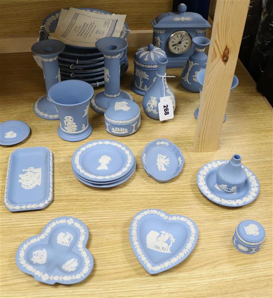 A quantity of Wedgwood jasperware